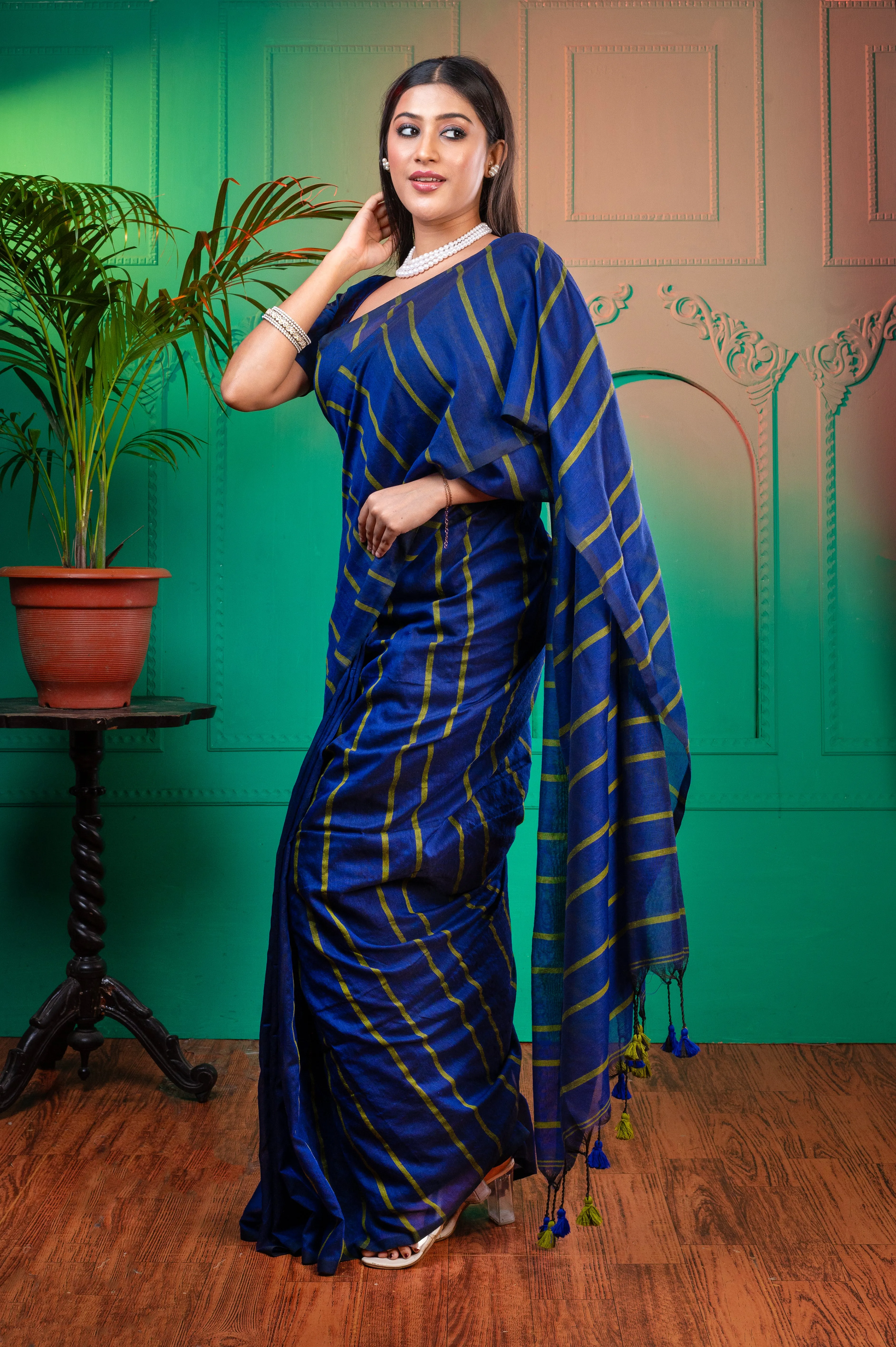 Women Ink Blue Handloom Linen Saree With Green Stripe