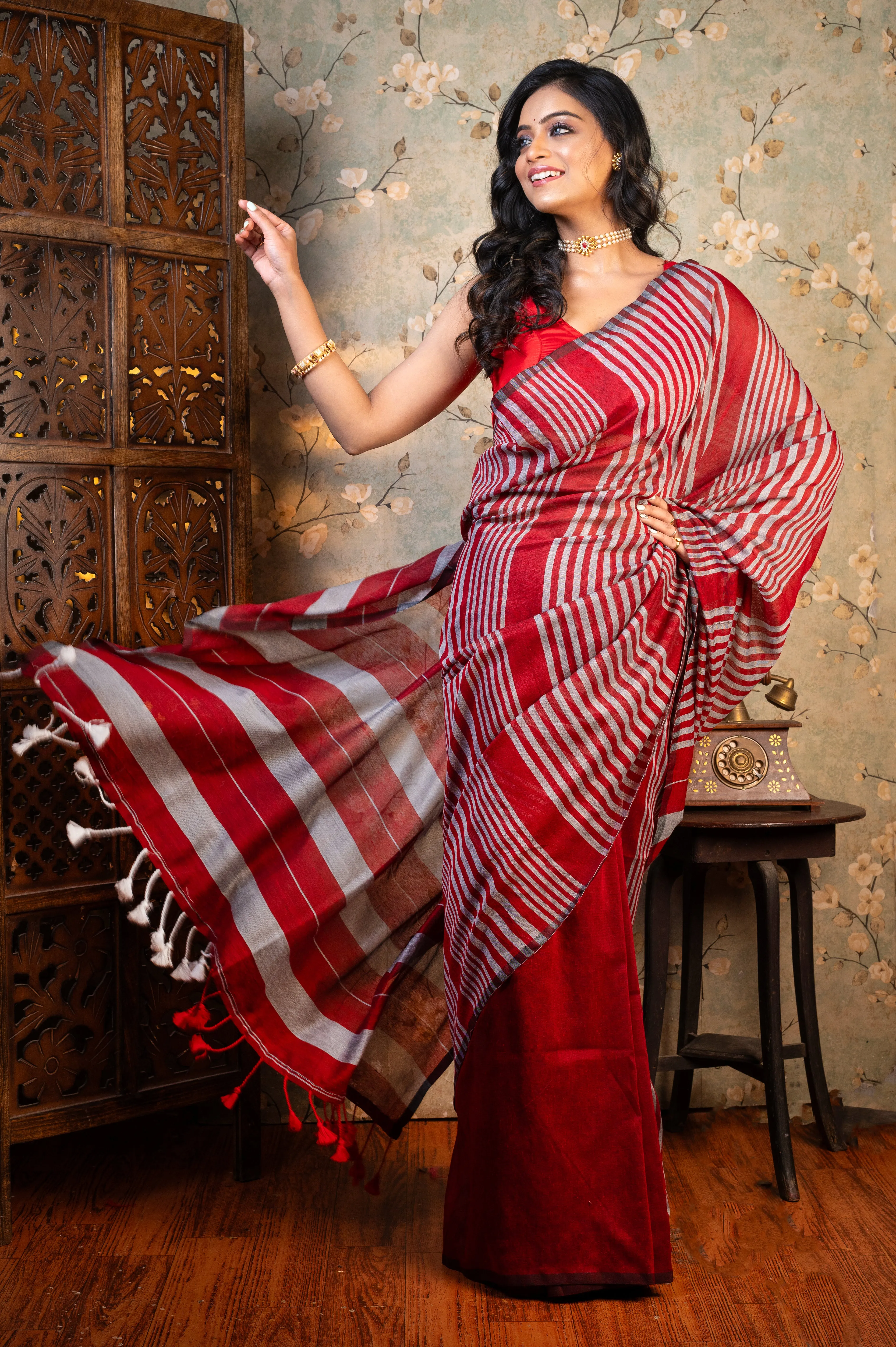 Women Maroon Handloom Cotton Saree With Grey Stripe Pallu