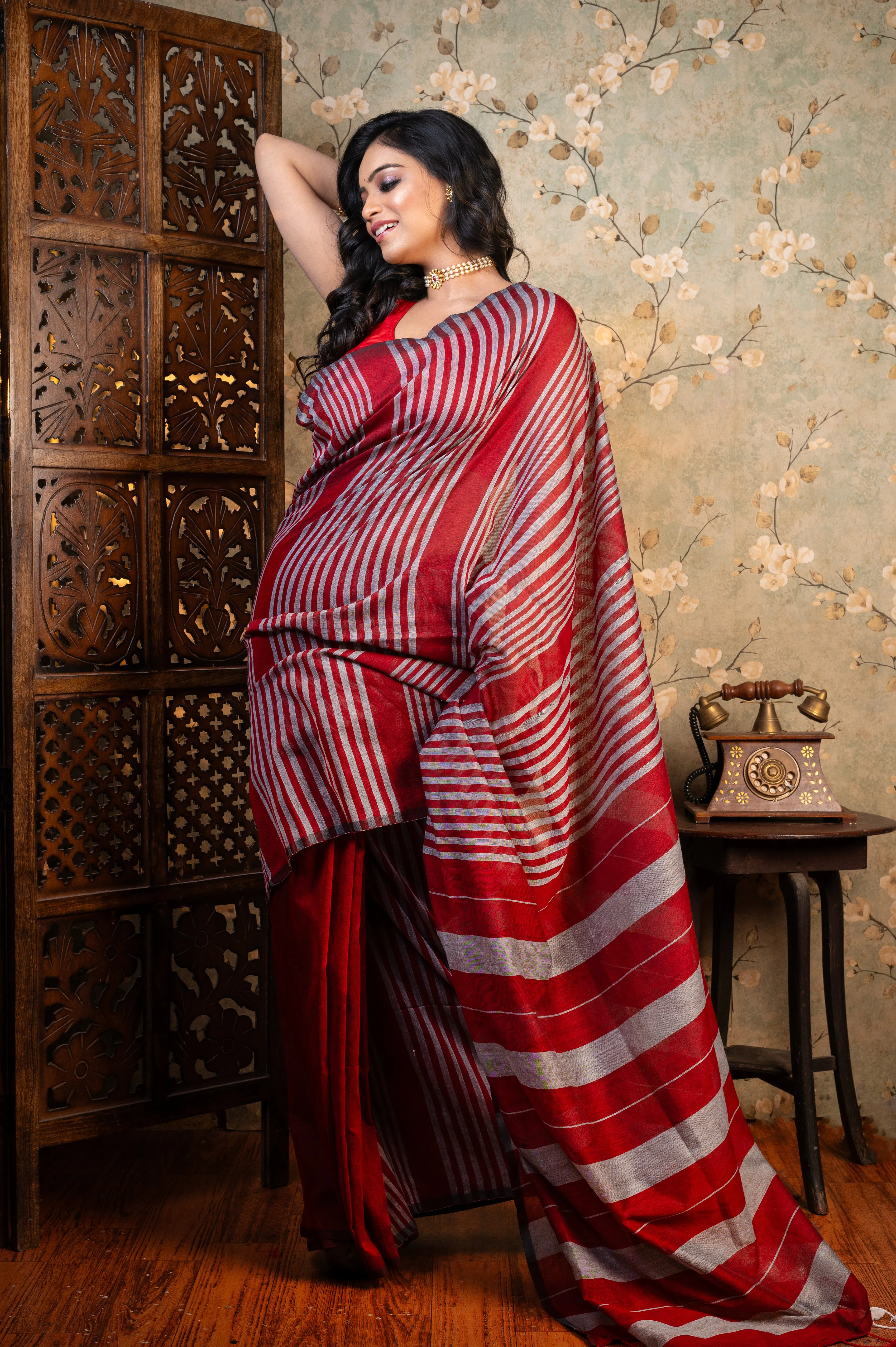 Women Maroon Handloom Cotton Saree With Grey Stripe Pallu